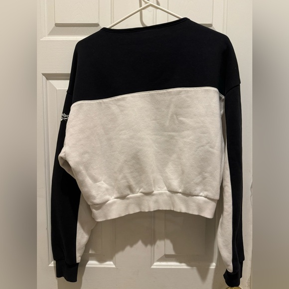 Reebok X GIGI HADID crop sweatshirt size XSMALL - Picture 2 of 4